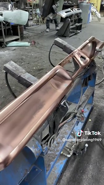 Hard workin’ #triplechrome🔥🔥 #superiorplatingandbumpers #pomonaca #grinding #polishing #thegrindneverstops #trusttheprocess