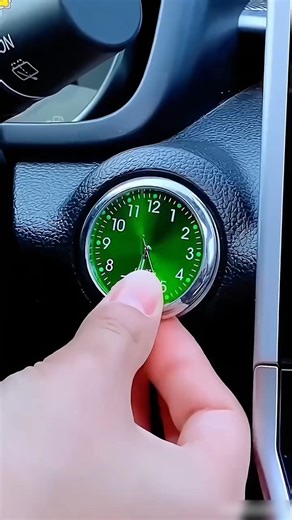 ⏰🚗I love this mini clock! It adds a touch of vintage charm to my car, and the luminous feature makes it easy to check the time during night drives.😍 | Valuableon&3