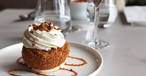 Enjoy a Luxurious Eiffel Tower Dinner with Priority Access to 1st Floor - Klook