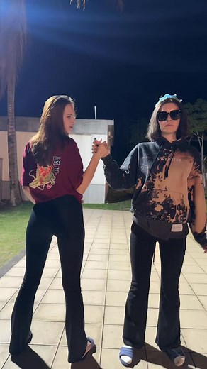 What’s the story? Your beauty is incomparable. 💜 #fyp #smile #followforfollowback #OMG #fbreels #nature #beauty #reelsfb #trending #everyone #likeforlikes #instalike #love #followme #fblifestyle #dancer #travel #dancechallenge #foryou #instagram #amazing #likes #style #picoftheday #life #summer #photo | Eva Hahn