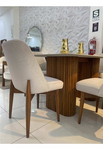 Descubre cómo una sola base de comedor🪵puede transformarse al combinarla con diferentes sillas 🪑✨ Mismo soporte, estilos totalmente distintos.💫 Visítanos en nuestras tiendas para conocer más modelos 📍 Sede Villa El Salvador 🛋 Tienda 1: Av. Solidaridad - Mz L Lote Sud 26 Parcela IIz 🛋 Tienda 2: Av. Solidaridad Mz J Lote 24 Parcela II 🛋 Tienda 3: Av. Solidaridad 3 Mz E2 Lote 5, Tienda 10 📍 Sede Surquillo 🛋 Tienda 4: Plaza Hogar Surquillo – Piso 2, Stand B1-P2 #comedores #sillas #fabricant