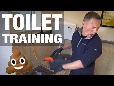 HILARIOUS! First Time Emptying a Cassette Toilet - Ep. 76