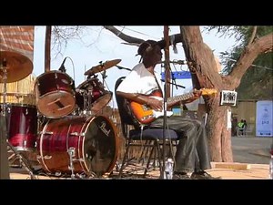 Baby come back by Giddes Chalamanda at Lake of Stars 2011 (Malawi)