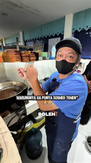 WARUNG UMKM SEPI DI ALKID SOLO ..🥹layak rame dan dicoba seriuss steak hotplate dan wedang aslenya juara.. Ekonomi memang sedang lesu tapi semangat jangan pernah padam ya.. ☺️🙏 Ini boleh banget dilarisin ya menurutku ini steak hotplatenya Top Abis juara ..ANCOKHASEYO ‼️✨ 📍JOZZ STEAK PAK SUGI ALKID SOLO **Ancer” dari gerbang alkid arah Gading belok ke kiri nanti POHON BERINGIN PERTAMA kiri jalan) BUKA SETIAP HARI (13.00-22.00) ✅HALAL #kulinersolo #umkm #pedagangkecil #berkah #berkahbersama