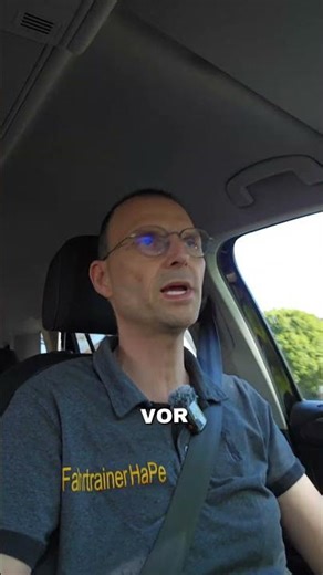 Blick auf den Schalthebel: Das Aus in der Prüfung? Kurz mal nachschauen
