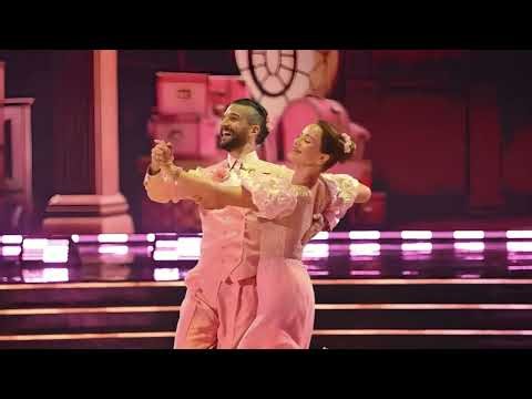 Whitney Leavitt Reacts to Her 39/40 DWTS Score | Wicked Night Magic with Mark Ballas