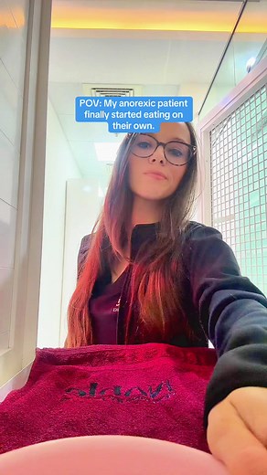 There’s nothing like witnessing real progress. After days of anorexia, seeing patients eat consistently is everything. 💙 @dr.salomevinas #VetLife #AnimalRecovery #dubai #vetcheck