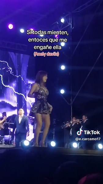 La Bella Luz: ¿Si todas mienten, que me engañe ella?