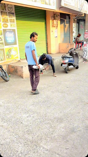 Nagendra💥 on Instagram: "Invisible rope prank ..😜 . . . . . .#viralvideos ##trendingreels ##foryou #instagram #instagood #comedy #prank #crazy #dance #vizag #gajuwaka #collegegirls #reactión #prankvideo #smile #gajuwakaentertainer #reelitfeelit #reelkarofeelkaro #explore #explorepage #fyp #smile #trending#viralvideos #trendingreels #comedy #prank Credits @naseer_zayn"