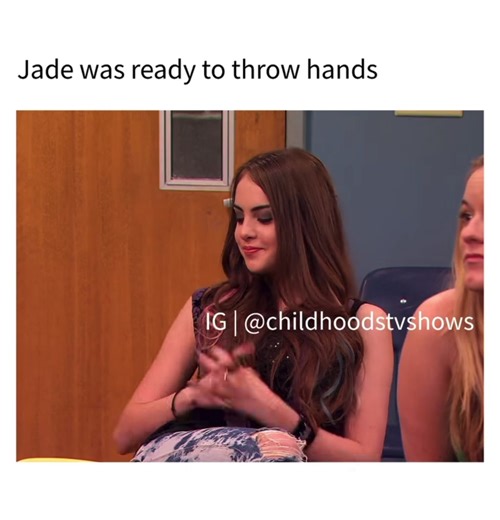 Was sheeee ?🌚 #childhoodmemories #childhoodnostalgia #nickelodeon #disneychannel #victorious