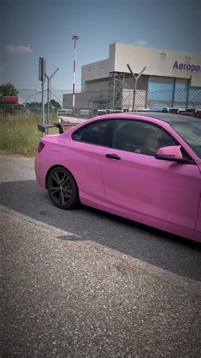 La BMW rosa di Barbie: una coupe da sogno
