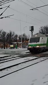 🌎 The Ponsse train just left Iisalmi railway station with a full load of the world's best forest machines! Thank you to all our customers around the world💛🖤💛🖤 #ponsse55 #weareponsse #bestcustomers #aloggersbestfriend #logging #madeinfinland #forestmachine #finland | Ponsse Oyj