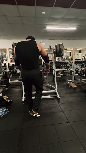 Taking 10 plates on a date 💪🏼👌🏽 | Danny Bear