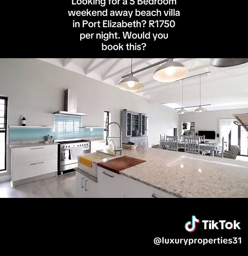Port Elizabeth Beach Villa: Sleeps 10, Ocean Views
