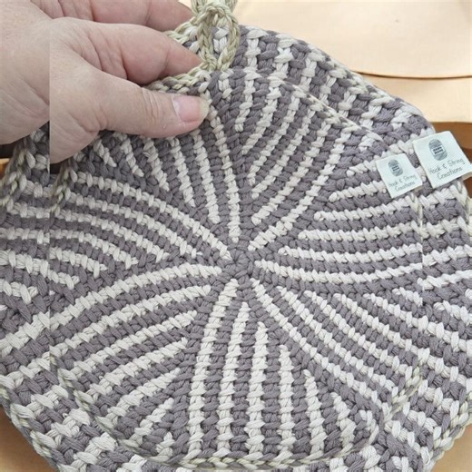Round Cotton Crochet Hot Pad | Refined Trivet for Tabletop Use - Artfully Kitchen Decor - Etsy UK