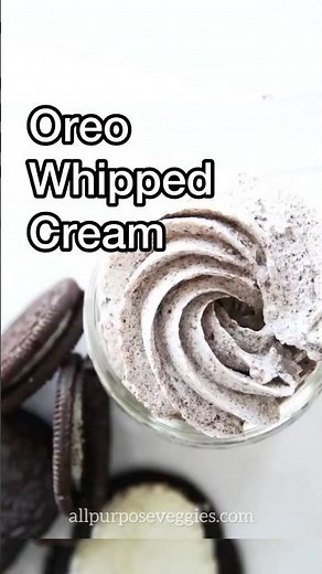 Easy Homemade Oreo Whipped Cream Recipe for Any Dessert! #oreo #cookiesandcream #whippedcream 🥛