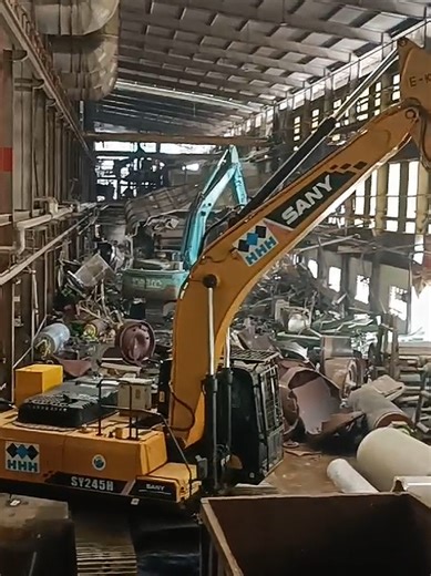 Demolition Project Insights: Scrap Metal Recovery 2025