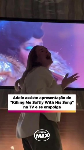 Adele Se Encanta com o Especial de 50 Anos do SNL