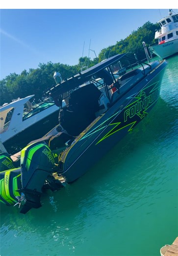 Experience the Fountain 38: Quads at 100 MPH!