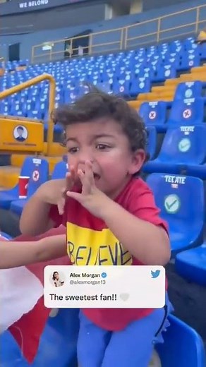 This sweet fan LOVES Alex Morgan 🥺❤️