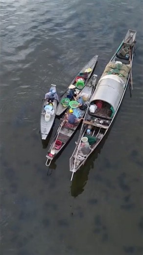 Traveling to the Ancient Capital of Hue in a Unique Way - A Journey Touching Upon Nostalgic Beauty