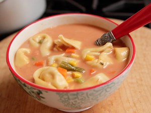Ree's Veggie Tortellini Soup