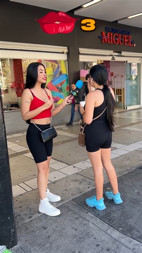 Dime 5 tipos de besos y te llevas 500💸 | AkayAlla