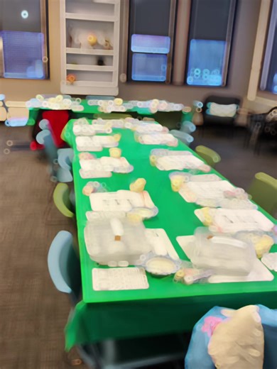 Center Oak 4H had another cupcake decorating session tonight! Members dyed their own frosting, learned some new piping techniques, discussed baking and storing cupcakes, and had some fun with sprinkles and candy. This project just keeps growing and it’s awesome to see members developing new skills and sharing knowledge with eachother. #tetzlaffstinseltown #cupcakes #4h