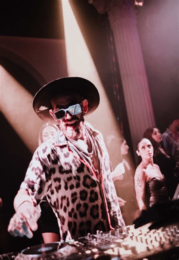 Alma Gitana: Fusion of Afrohouse and Flamenco