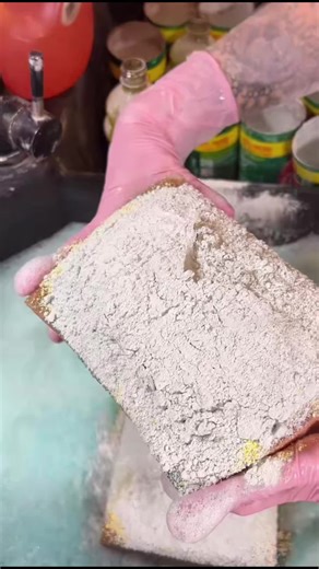 Explosive Colorful Powder Bombs