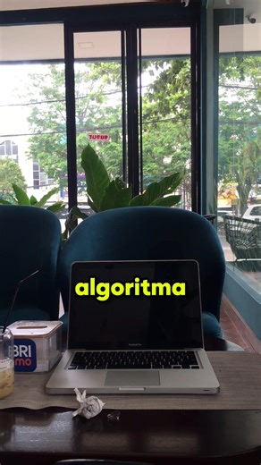 Sebenarnya Algoritma dan data structure itu jarang di pakek, tapi perlu kita pelajari untuk belajar problem solving yang benar Follow untuk tips ngoding lainya🚀 #programming #ngoding #softwareengineer