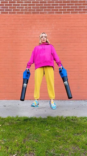 750K views · 2.3K reactions | ⚠️ Don’t point leaf blowers straight down  #results #happykelli #leafblower #ironman | HappyKelli | Facebook