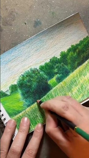 Realistic grass with colored pencils.