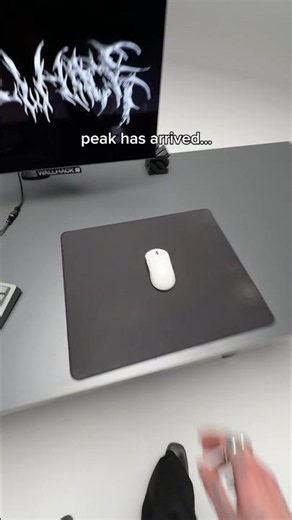 finally upgrading my mousepad… 👀