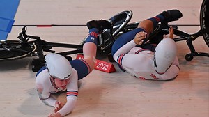 Watch Team GB cyclists suffer horror crash in team sprint at Euro Champs