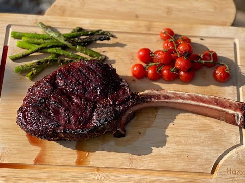 How to Cook a Perfect Tomahawk Steak