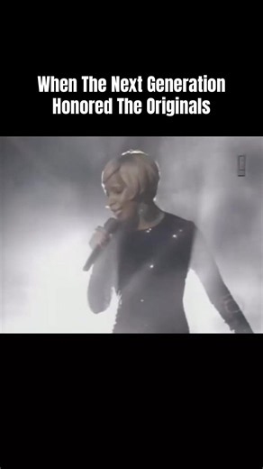 Usher and Mary J. Blige honor James Brown and Aretha Franklin in this unforgettable tribute