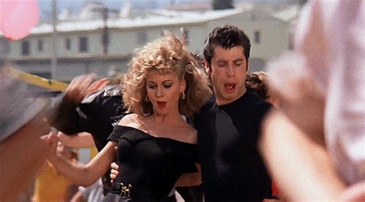 Des chansons cultes, deux bandes rivales dans l’Amérique des années 50, les amours d’Olivia Newton-John et John Travolta : la comédie musicale de toute une génération, romantique et entraînante. 🎶 "Grease" de Randal Kleiser c'est la séance Ma Petite Cinémathèque de dimanche 28 avril, 15h 🎟️ https://www.cinematheque.fr/seance/40961.html | La Cinémathèque française