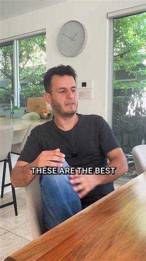 Give your dog something to really smile about. Our Dental Sticks help keep their teeth cleaner and their breath smelling fresher, all while feeling like a tasty treat. Inside each chew are probiotics that support a healthy gut and help reduce the bad bacteria that lead to smelly breath. Order online today and enjoy great value. Every purchase is covered by our 90 Day Money Back Guarantee. | Mighty Munch