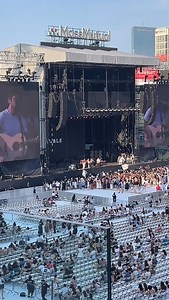 @ambleofficial opening for @hozier in @fenwaypark in Boston. Brillo!! | Mundy