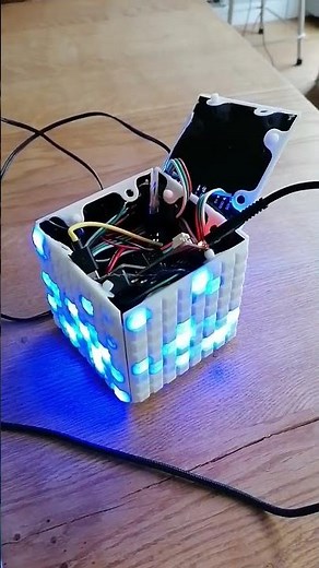 Inside the 8x8x8 ligth cube | DIY Microbit Light Project | Makerspace