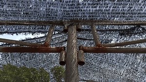 Installation Schatten Netz (Paranet) vor einem: Stockvideos & Filmmaterial (100 % lizenzfrei) 3943085419 | Shutterstock