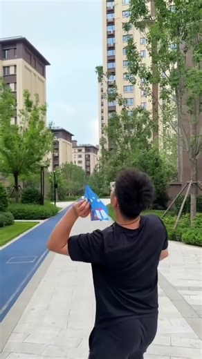 Must-Have Summer Toy for Kids: Paper Airplane Fun