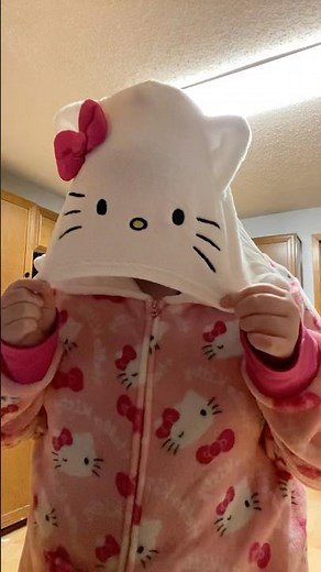 Hello kitty pajamas ￼