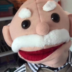 175K views · 3.5K reactions | A female James Bond?!!! You havin' a laugh??? (The full video) | Old Man Like Ron | Facebook