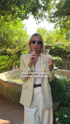 These are Dree Hemingway’s summer essentials. What are yours? #Montblanc​