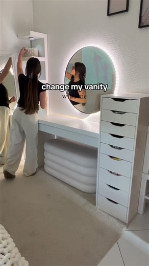 𝓗𝓪𝔃𝓮𝓵 ᥫ᭡ on Instagram: "Comment “VANITY” and I’ll send the link your way 💌 Changing My Vanity✨ — time to refresh my glam space with a new look 💄🪞 From swapping out the old mirror and lighting to upgrading storage, my makeover is about to make every morning feel extra ✨ Find my new vanity essentials and decor favorites linked in my bio/storefront Cred:embsy_ #vanitysetup #vanitymakeover #roomaesthetic #amazonfinds #beautycorner #aestheticroom #vanityorganization #makeupvanity #dreamvanity