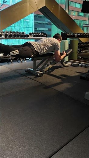 Bench Back Extension HD 1080p