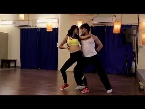 Tiger Shroff & Disha Patani Dance on Bang Bang song || Tiger Rules Official