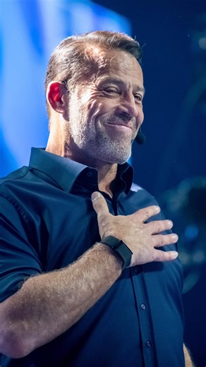 We are inviting you to join us for a live look at this year’s Date With Destiny. ✨ On December 5, the beginning of Day 1 will be streaming live on the Tony Robbins Network. You will see the environment we enter as we begin six days designed to create life according to our terms, dive deep into the patterns holding us back, and build momentum toward the life we want to create. 🌟 The livestream starts Friday, December 5 at 1PM PST | 4PM EST on the Tony Robbins Network. This will only be available